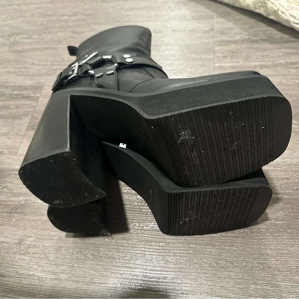 EUC Michael Kors Crosby Leather Moto Booties - Picture 4 of 8